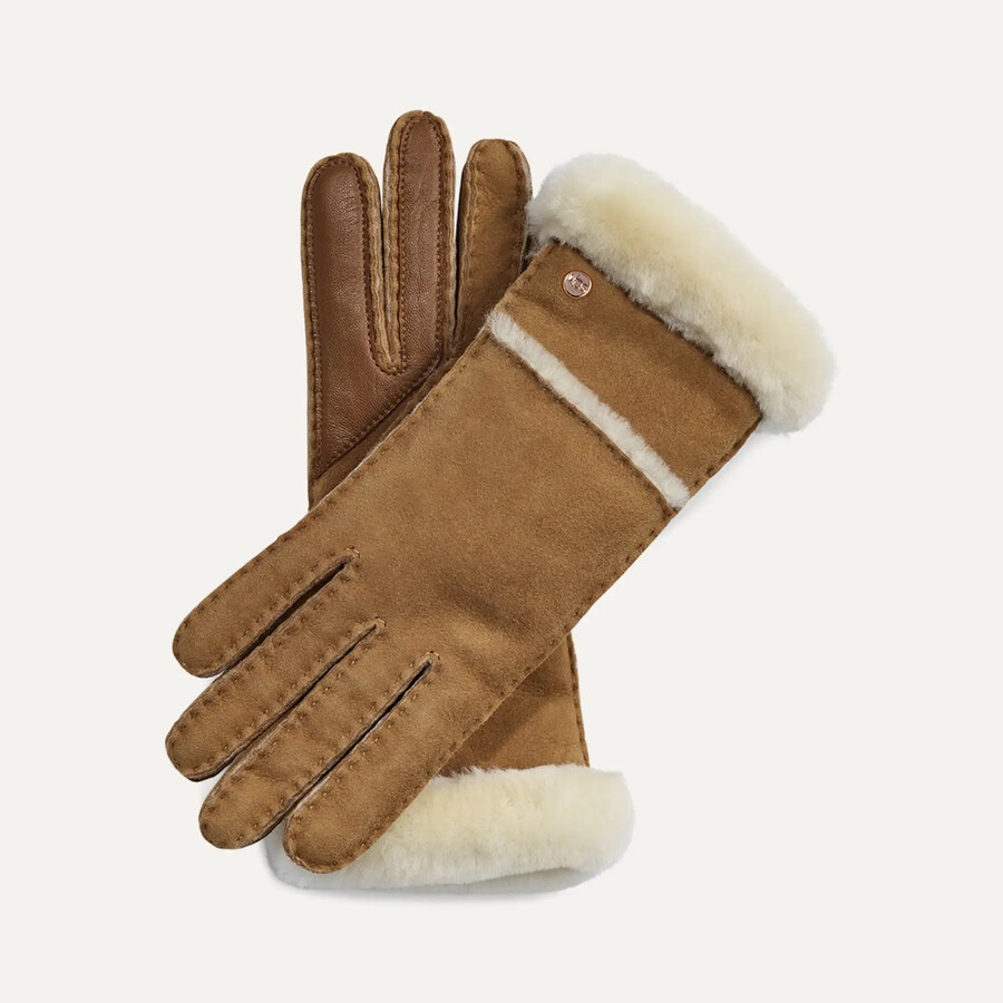 gestikte handschoen van schapenvacht